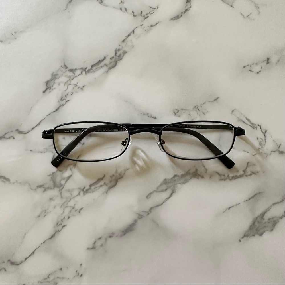 Reading glasses +1.25